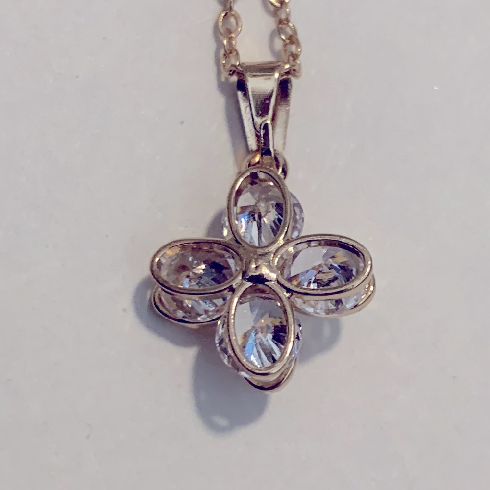 Maren Elena Necklace - Picture 6 of 7